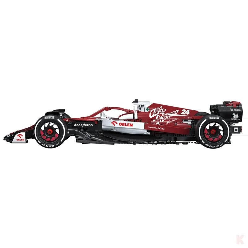 CaDA C64005W – Alfa Romeo F1 Team ORLEN C42 1:8 Klemmbausteinset